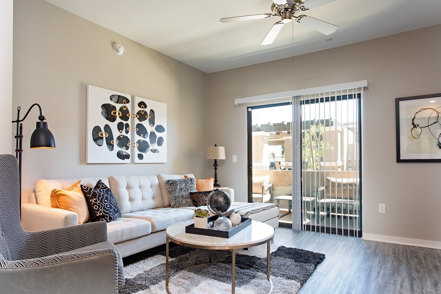 -How to Decorate an Apartment on a Budget