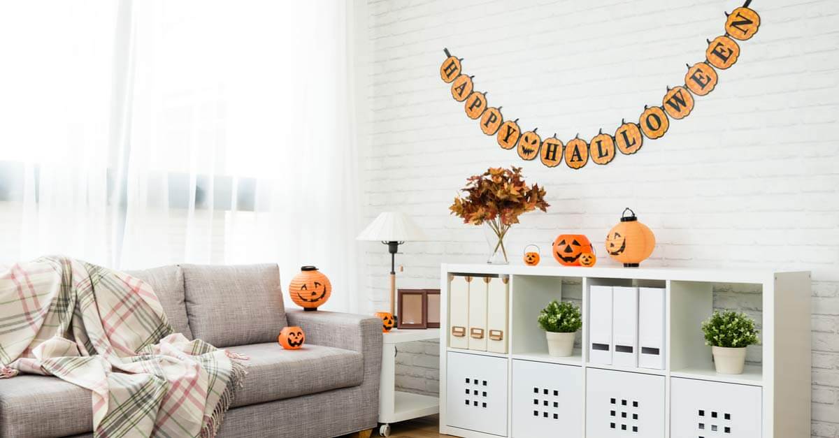 halloween decorations in apartment