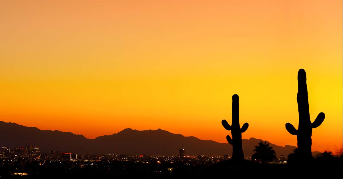 moving in arizona during the summer
